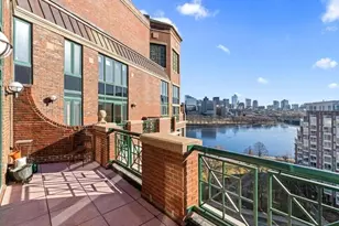 10 Rogers St, Cambridge, MA 02142 - Photo 4