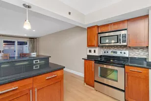 1600 Beacon St, Brookline, MA 02446 - Photo 6