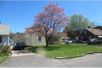 33 Connolly St, Springfield, MA 01151 - Photo 2