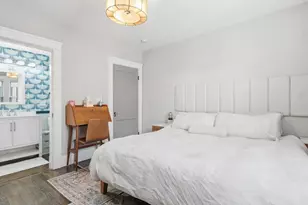 13 Roslyn St, Salem, MA 01970 - Photo 16