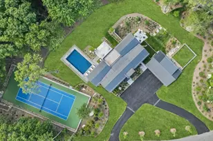 286 Country Dr, Weston, MA 02493 - Photo 2