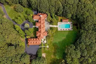 18 Longmeadow Dr, Westwood, MA 02090 - Photo 2