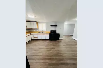 19 Myrtle Ave, Webster, MA 01570 - Photo 4