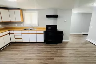 19 Myrtle Ave, Webster, MA 01570 - Photo 4