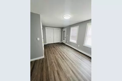 19 Myrtle Ave, Webster, MA 01570 - Photo 8