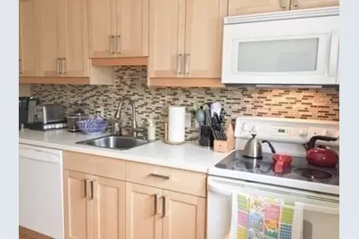 32 Westgate Rd #6, Boston, MA 02467 - Photo 4