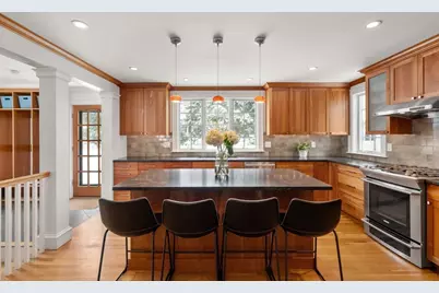 31 Wilde Rd, Newton, MA 02468 - Photo 8