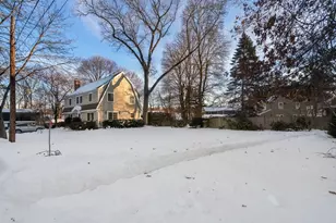 14 Wedgewood Rd, Newton, MA 02465 - Photo 4