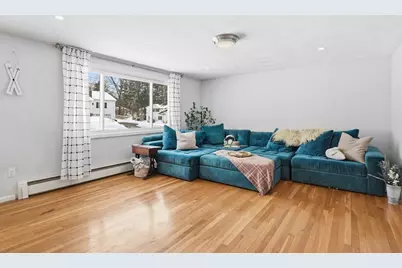 49 Lawrence St, Leominster, MA 01453 - Photo 4