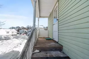 24 Leslie St, Lawrence, MA 01841 - Photo 26