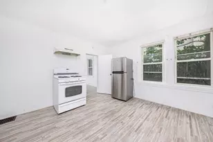 23 Edmund St, Malden, MA 02148 - Photo 6