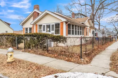 141 Hood St, Springfield, MA 01109 - Photo 2
