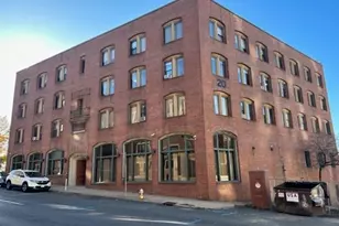 20 Maple St, Springfield, MA 01103 - Photo 1