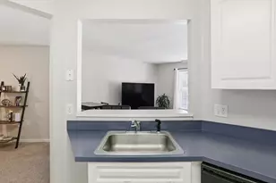 1 Riverview Blvd, Methuen, MA 01844 - Photo 12