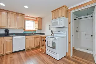 8 Woodwards Ln, Taunton, MA 02780 - Photo 24