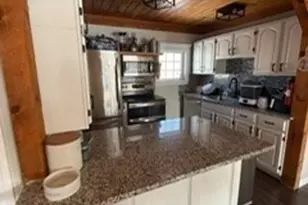 8 Woodwards Ln, Taunton, MA 02780 - Photo 4