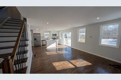 21 Liberty Court, Rockland, MA 02370 - Photo 2