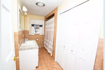 357 Tiffany St, Attleboro, MA 02703 - Photo 28