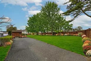 10 Longmeadow Dr, Wareham, MA 02571 - Photo 2