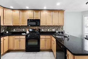 824 Main St, Wakefield, MA 01880 - Photo 16