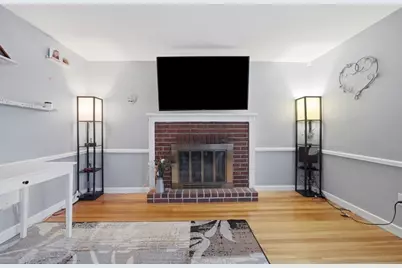 8 Flint St, Chelmsford, MA 01824 - Photo 12