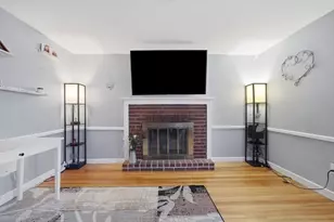 8 Flint St, Chelmsford, MA 01824 - Photo 12