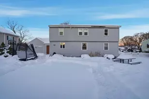 8 Flint St, Chelmsford, MA 01824 - Photo 34