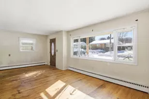 21 Austin Ave, Pittsfield, MA 01201 - Photo 6