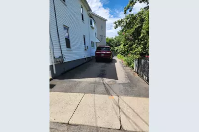 34 Franklin Ave, Somerville, MA 02145 - Photo 2