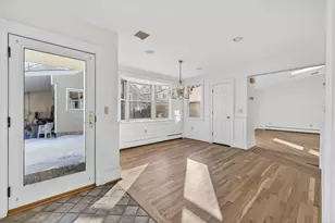 257 Lawrence St, New Bedford, MA 02745 - Photo 6