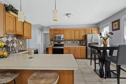 75 Thurber Ave, Brockton, MA 02301 - Photo 12