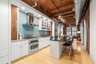 35 Channel Center St, Boston, MA 02210 - Photo 2