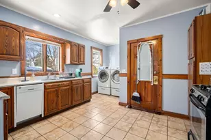 15-17 Donnybrook Rd, Boston, MA 02135 - Photo 10