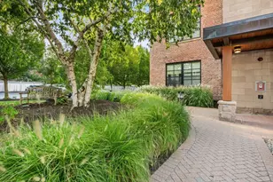 1 Aberdeen Way, Cambridge, MA 02138 - Photo 2