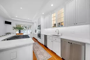 22 Bobby Jones Dr, Andover, MA 01810 - Photo 4