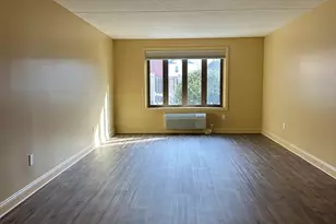 934 Southern Artery, Quincy, MA 02169 - Photo 4