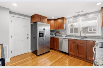 111 Fayette St #2, Watertown, MA 02472 - Photo 6