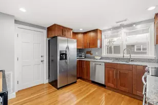 111 Fayette St, Watertown, MA 02472 - Photo 6