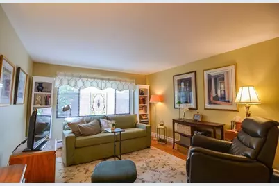 9 Ryder #15, Arlington, MA 02476 - Photo 2