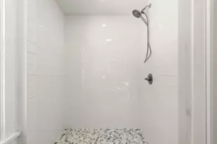 925 Washington St, Franklin, MA 02038 - Photo 18