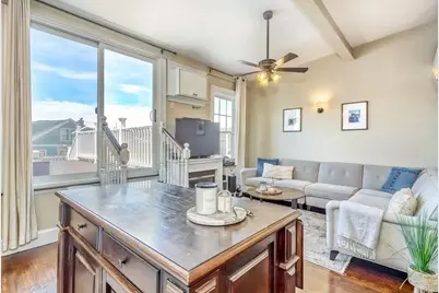 439 W 4th St #3, Boston, MA 02127 - Photo 8