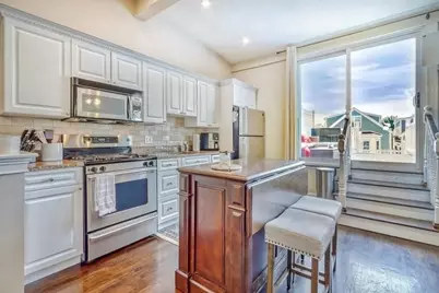 439 W 4th St #3, Boston, MA 02127 - Photo 6