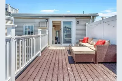 439 W 4th St #3, Boston, MA 02127 - Photo 16