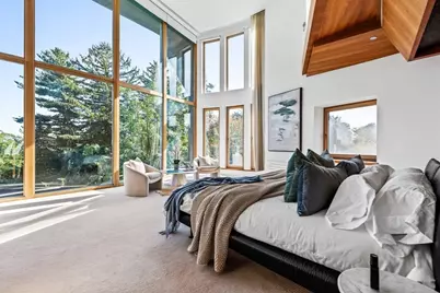 55 Leicester St, Brookline, MA 02445 - Photo 20