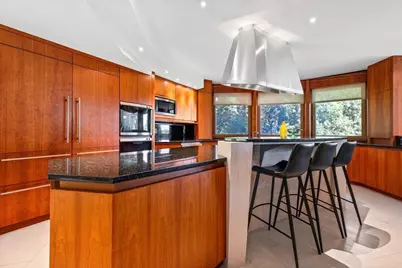 55 Leicester St, Brookline, MA 02445 - Photo 8