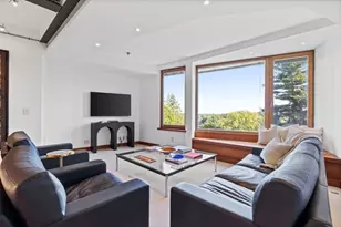 55 Leicester St, Brookline, MA 02445 - Photo 32