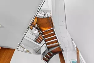 55 Leicester St, Brookline, MA 02445 - Photo 18