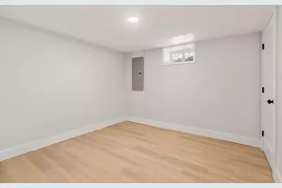 20 Townsedn St, Waltham, MA 02453 - Photo 30