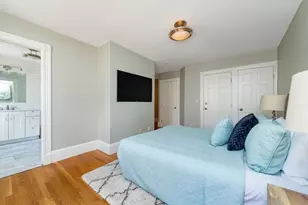 24 Albion Pl, Boston, MA 02129 - Photo 8