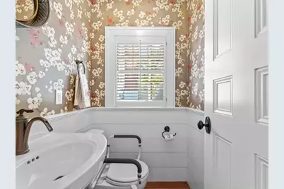 40 Chestnut Street, Wellesley, MA 02481 - Photo 12